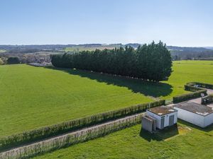 Photo 15- click for photo gallery